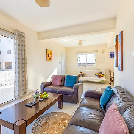 Stephania * Ayia Napa