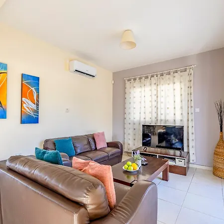 Stephania Villa *